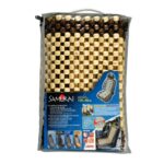 Capa para assento de carro com bolas de madeira.