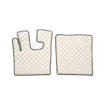 Tapetes de carro em couro bege, costura acolchoada.