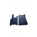 Tapetes automóveis de borracha pretos, dois modelos.