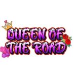 Texto 'Queen of the Road' decorado.