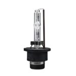 Lâmpada de xenon automóvel sobre fundo branco.